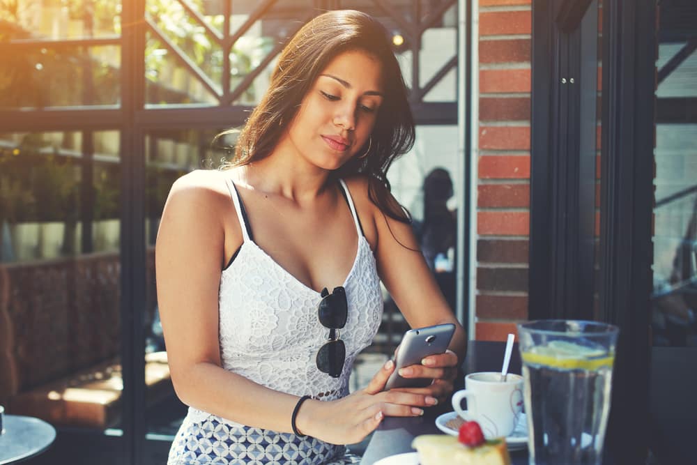 Comment faire des bonnes phrases d’accroches sur Tinder ?